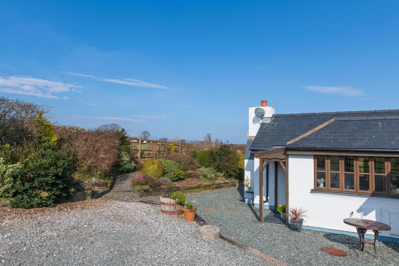 Beautiful Countryside Cottage On The North Wales Coast Абергеле Экстерьер фото
